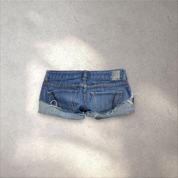 !iT Los Angeles Ultra Low Rise Micro Denim Shorts - Picture 3 of 4